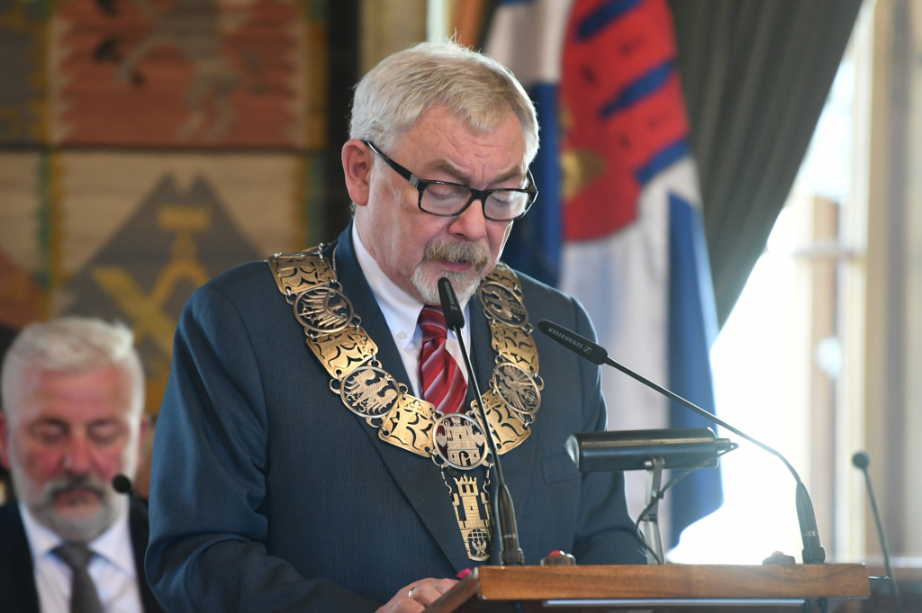 dsc_4002 copy.jpg-„Cracoviae Merenti” Wojciechowi Plewińskiemu i Antoniemu Borg  Autor: W. Majka