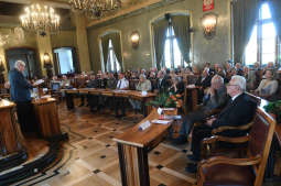 dsc_4008 copy.jpg-„Cracoviae Merenti” Wojciechowi Plewińskiemu i Antoniemu Borg