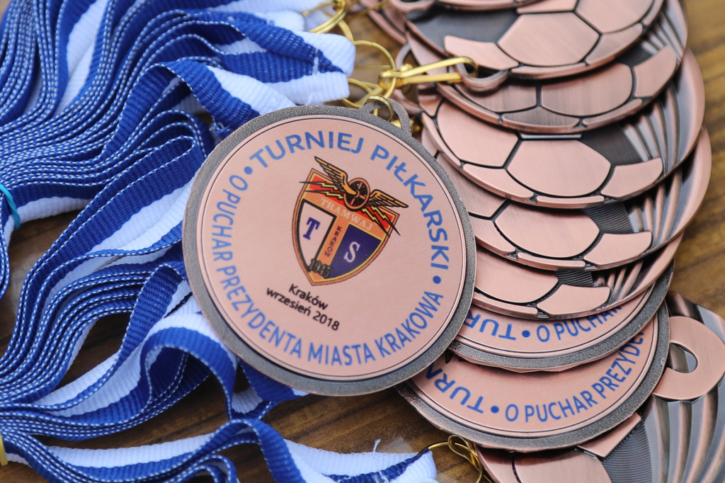bs-22 września 2018-img_2280.jpg-Turniej,piłka nożna,Tramwaj,Prezydent,Majchrowski,puchary  Autor: B. Świerzowski