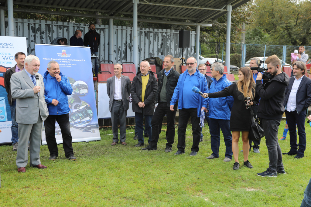 bs-22 września 2018-img_2421.jpg-Turniej,piłka nożna,Tramwaj,Prezydent,Majchrowski,puchary  Autor: B. Świerzowski