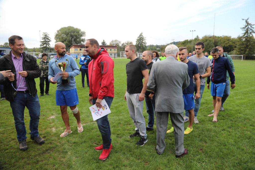bs-22 września 2018-img_2480.jpg-Turniej,piłka nożna,Tramwaj,Prezydent,Majchrowski,puchary  Autor: B. Świerzowski
