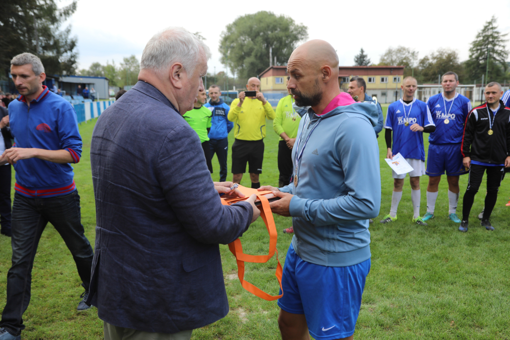 bs-22 września 2018-img_2502.jpg-Turniej,piłka nożna,Tramwaj,Prezydent,Majchrowski,puchary  Autor: B. Świerzowski