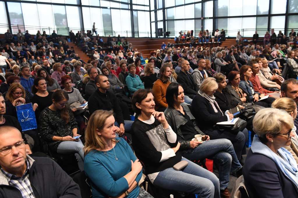 dsc_5974 copy.jpg-„Profilaktyka Uzależnień  Autor: W. Majka