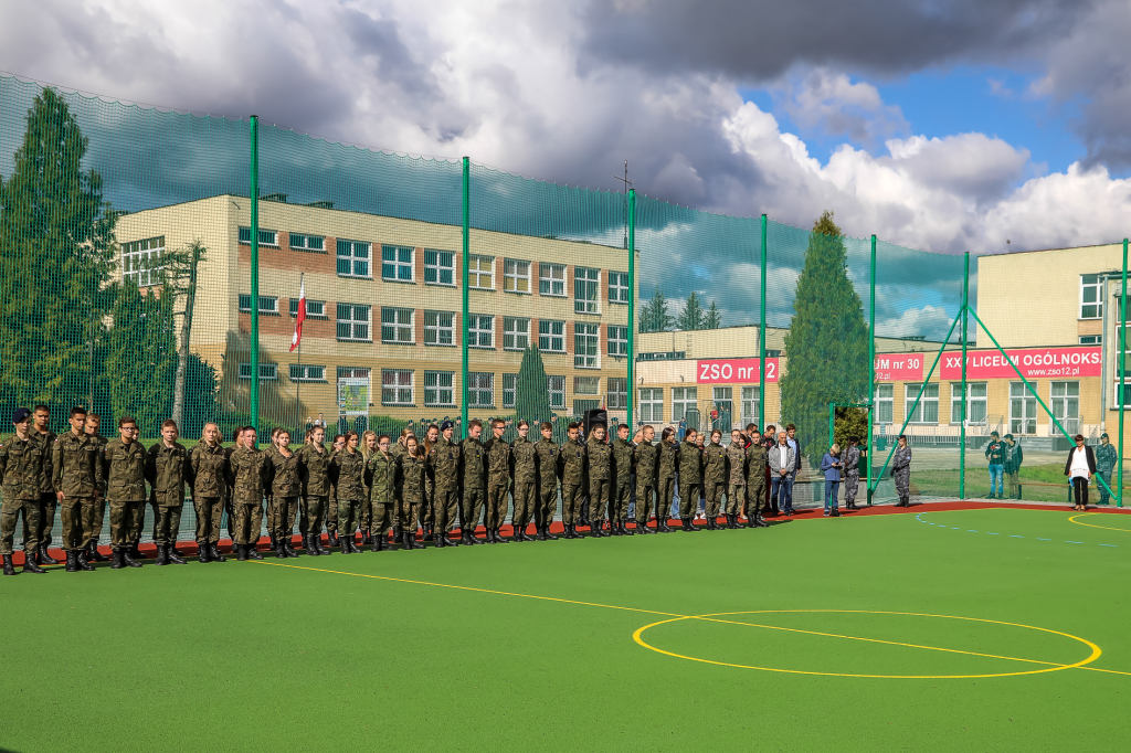 bs-29 września 2018-img_3735.jpg-Boisko,Szkoła,ZSO12,Majchrowski,Wojskowe  Autor: B. Świerzowski