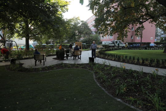 20181006155646_img_6891.jpg-Park kieszonkowy,Celarowska,Majchrowski,Ogród,Dąb