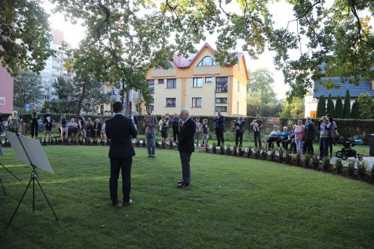 20181006164107_img_6914.jpg-Park kieszonkowy,Celarowska,Majchrowski,Ogród,Dąb