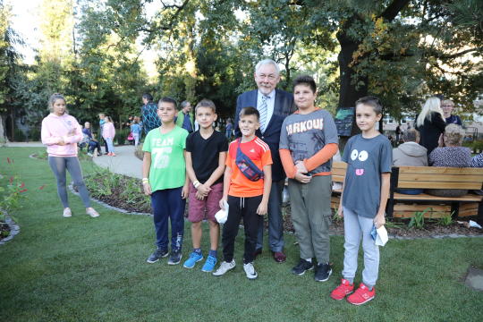 20181006165033_img_6993.jpg-Park kieszonkowy,Celarowska,Majchrowski,Ogród,Dąb