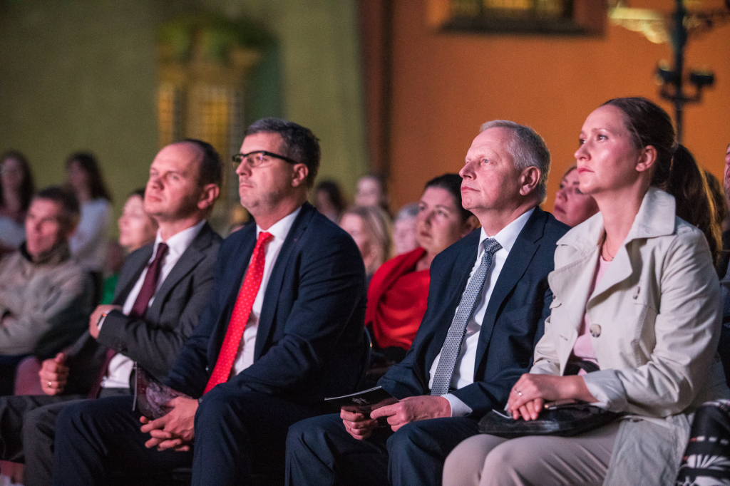 jg_krpl_20181006_8850.jpg-Kijów,spektakl,Muzyk,Mały Rynek,Rzeźba  Autor: B. Świerzowski