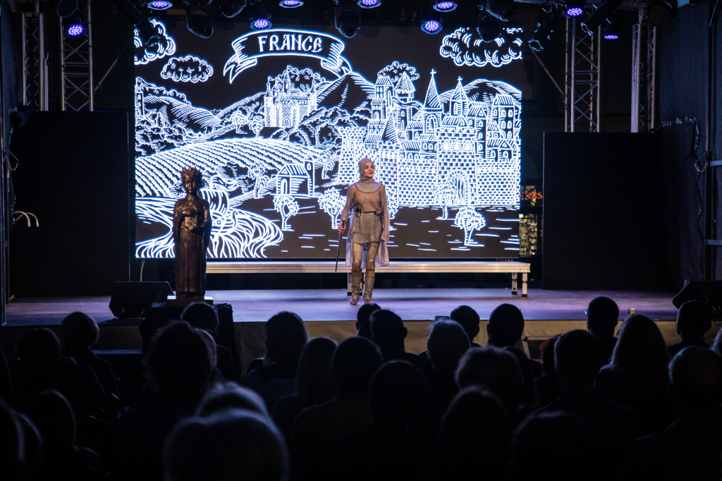 jg_krpl_20181006_8860.jpg-Kijów,spektakl,Muzyk,Mały Rynek,Rzeźba  Autor: B. Świerzowski