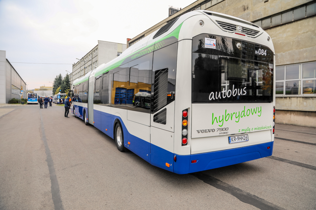bs-07 października 2018-img_7118.jpg-Parada autobusów,MPK,Tauron Arena,Majchrowski  Autor: B. Świerzowski