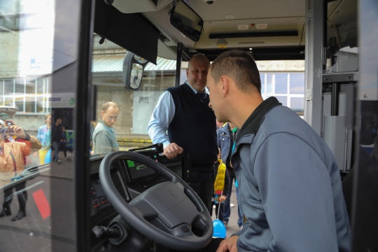 bs-07 października 2018-img_7141.jpg-Parada autobusów,MPK,Tauron Arena,Majchrowski