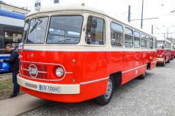 bs-07 października 2018-img_7151.jpg-Parada autobusów,MPK,Tauron Arena,Majchrowski