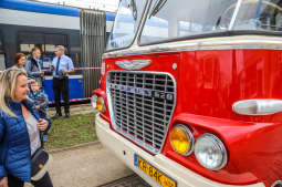 bs-07 października 2018-img_7160.jpg-Parada autobusów,MPK,Tauron Arena,Majchrowski