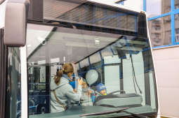 bs-07 października 2018-img_7181.jpg-Parada autobusów,MPK,Tauron Arena,Majchrowski