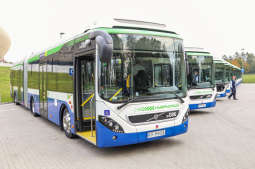 bs-07 października 2018-img_7193.jpg-Parada autobusów,MPK,Tauron Arena,Majchrowski