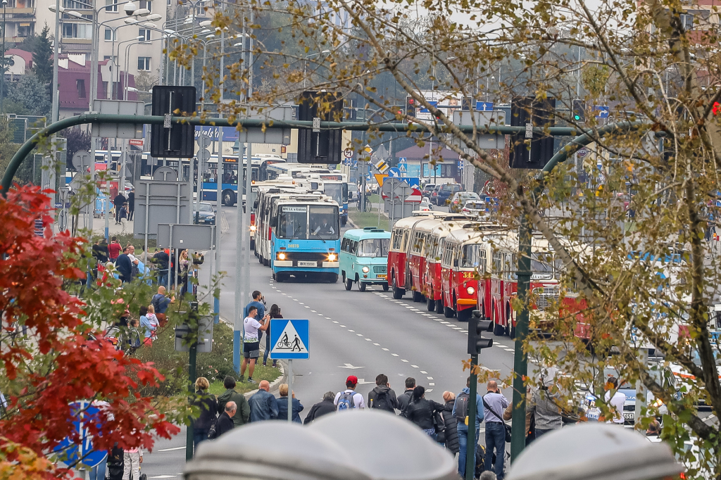 bs-07 października 2018-img_7263.jpg-Parada autobusów,MPK,Tauron Arena,Majchrowski  Autor: B. Świerzowski