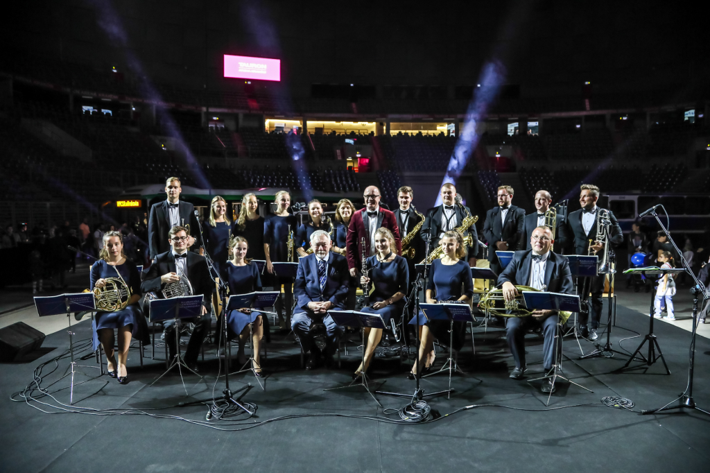 bs-07 października 2018-img_7398.jpg-Parada autobusów,MPK,Tauron Arena,Majchrowski  Autor: B. Świerzowski