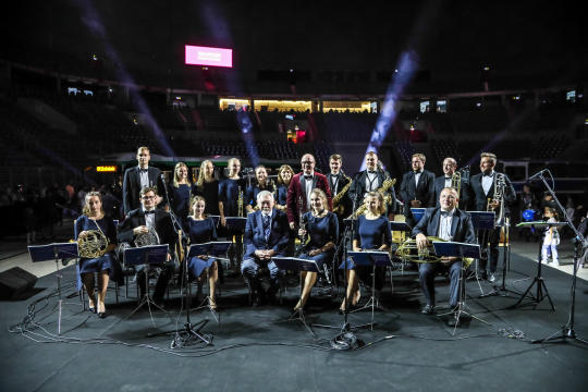 bs-07 października 2018-img_7398.jpg-Parada autobusów,MPK,Tauron Arena,Majchrowski