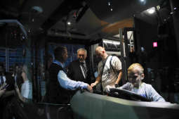 bs-07 października 2018-img_7409.jpg-Parada autobusów,MPK,Tauron Arena,Majchrowski