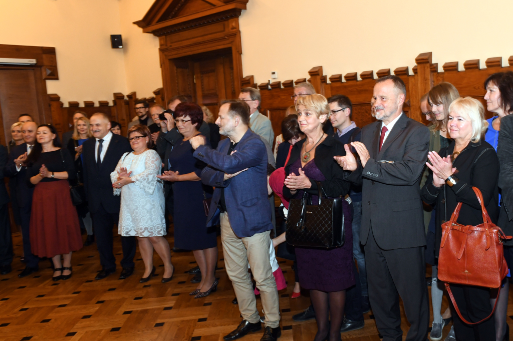 dsc_0104 copy.jpg-Honoris Gratia  Autor: W. Majka