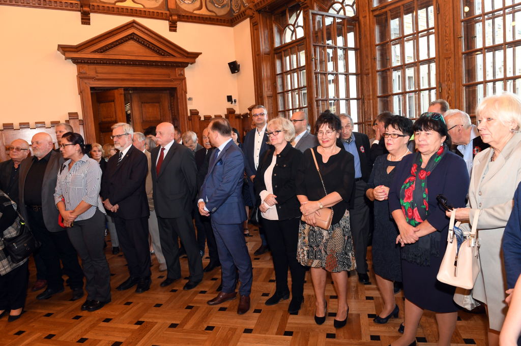 dsc_0109 copy.jpg-Honoris Gratia  Autor: W. Majka