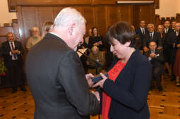 dsc_0128 copy.jpg-Honoris Gratia