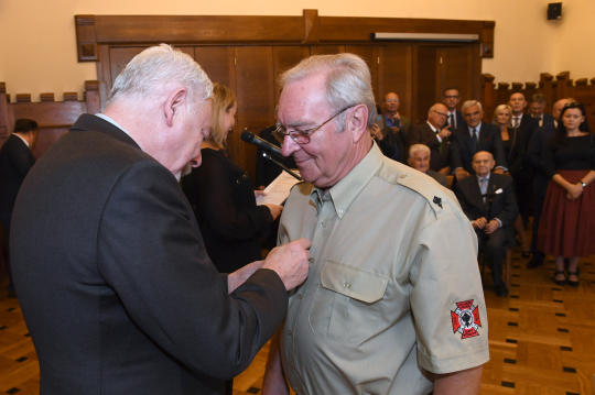 dsc_0130 copy.jpg-Honoris Gratia