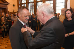 dsc_0138 copy.jpg-Honoris Gratia