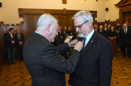 dsc_0142 copy.jpg-Honoris Gratia