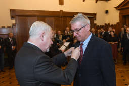 dsc_0147 copy.jpg-Honoris Gratia