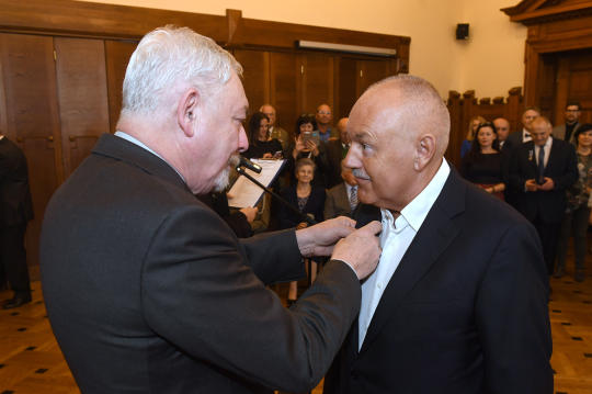 dsc_0152 copy.jpg-Honoris Gratia