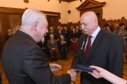 dsc_0159 copy.jpg-Honoris Gratia