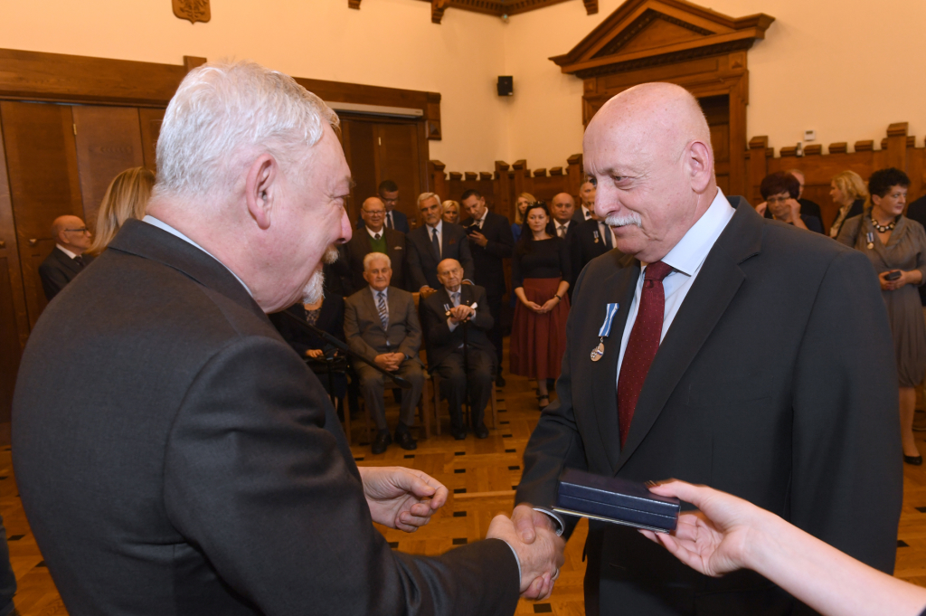 dsc_0159 copy.jpg-Honoris Gratia  Autor: W. Majka