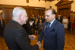 dsc_0173 copy.jpg-Honoris Gratia