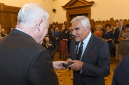 dsc_0194 copy.jpg-Honoris Gratia