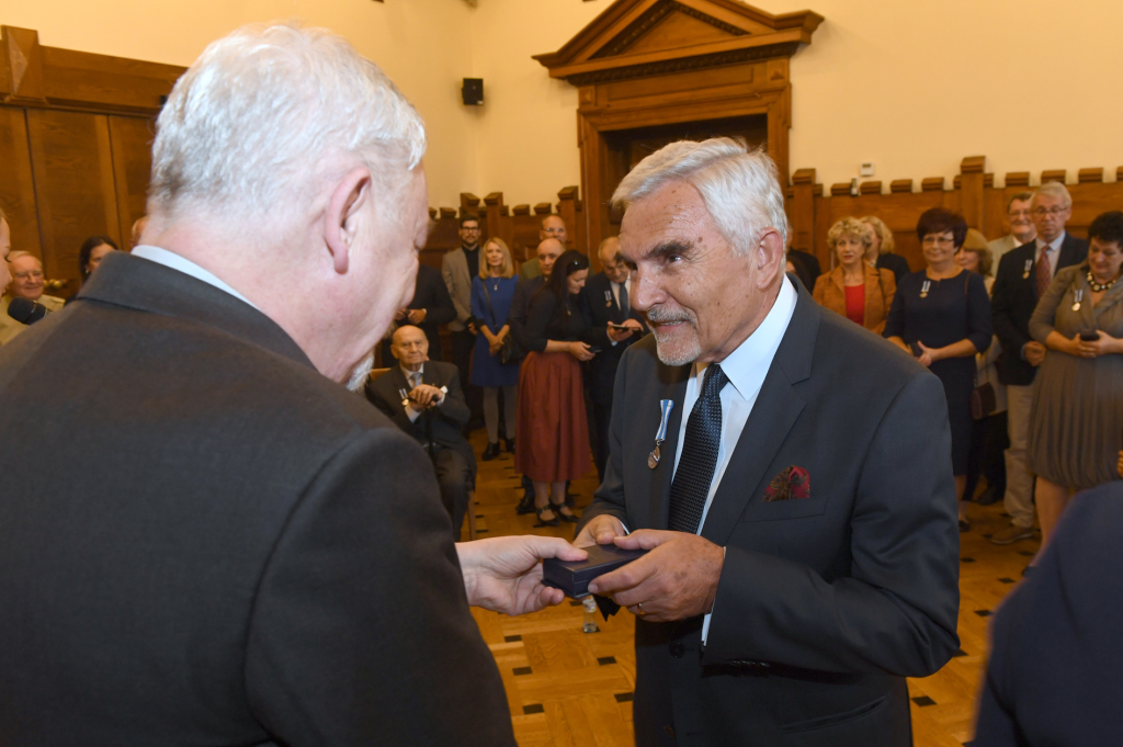 dsc_0194 copy.jpg-Honoris Gratia  Autor: W. Majka