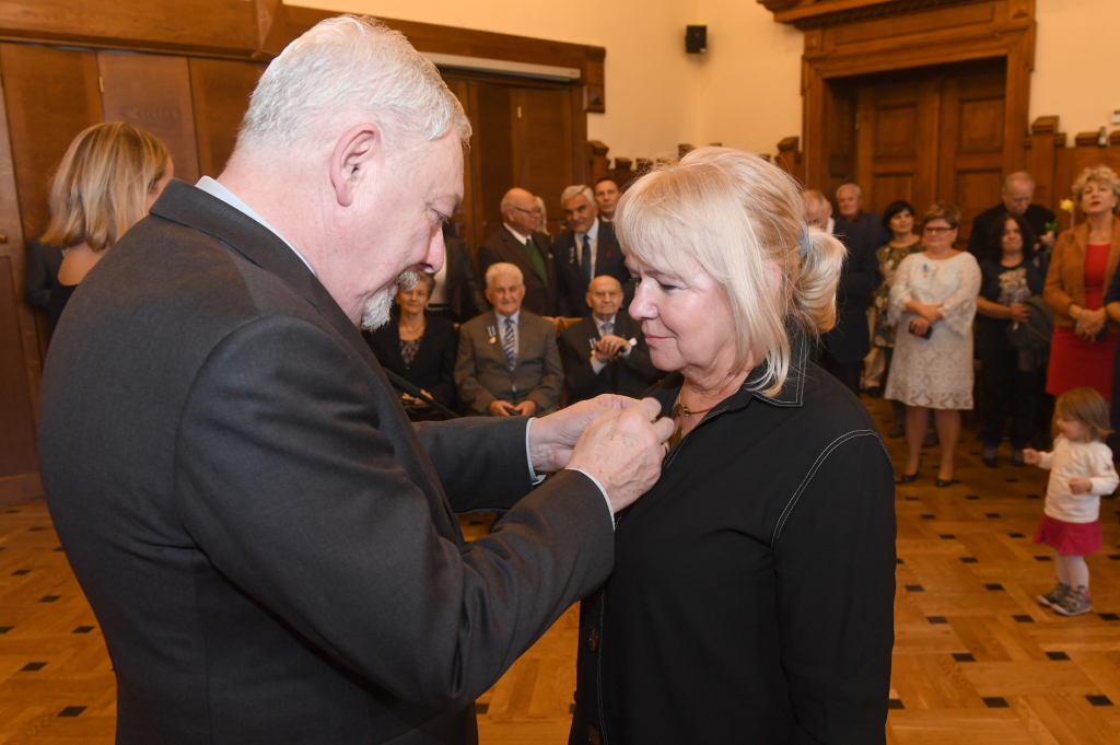 dsc_0195 copy.jpg-Honoris Gratia  Autor: W. Majka