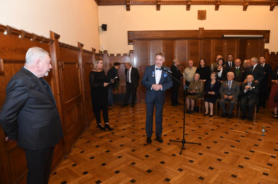 dsc_0198 copy.jpg-Honoris Gratia