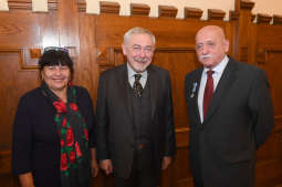 dsc_0207 copy.jpg-Honoris Gratia