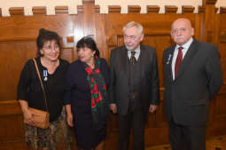 dsc_0208 copy.jpg-Honoris Gratia