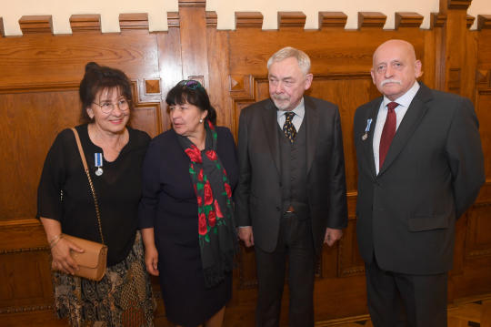 dsc_0208 copy.jpg-Honoris Gratia