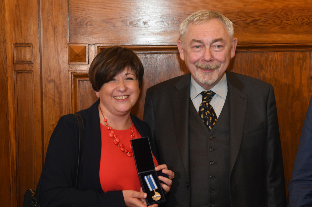 dsc_0214 copy.jpg-Honoris Gratia  Autor: W. Majka