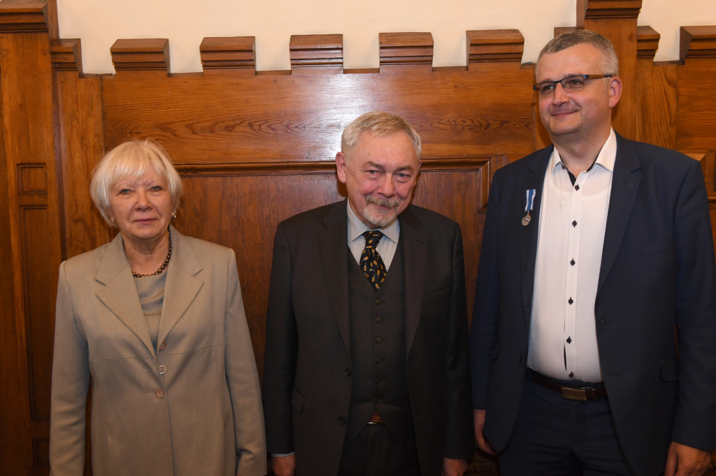 dsc_0226 copy.jpg-Honoris Gratia  Autor: W. Majka