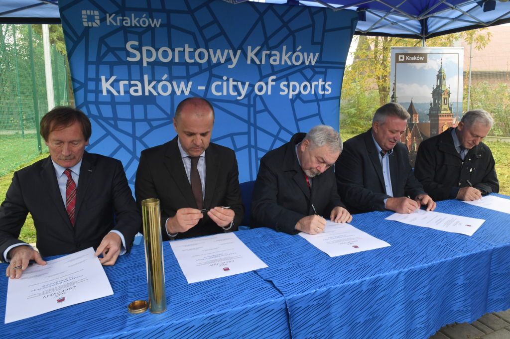 dsc_0797.jpg-Wmurowanie kamienia węgielnego pod budowę Centrum Zapaśniczego  Autor: W. Majka