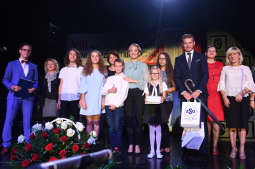 dsc_0625 copy.jpg-Pieśni i Poezji Patriotycznej