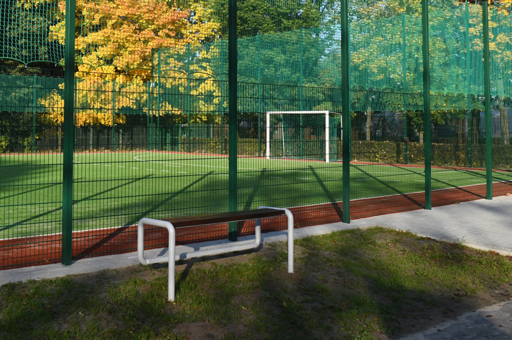 dsc_0918 - kopia.jpg-Otwarcie boiska  SP nr 128  Autor: W. Majka