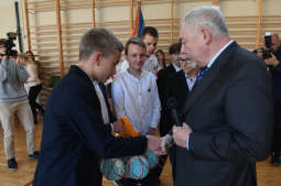 dsc_1001 - kopia.jpg-Otwarcie boiska  SP nr 128