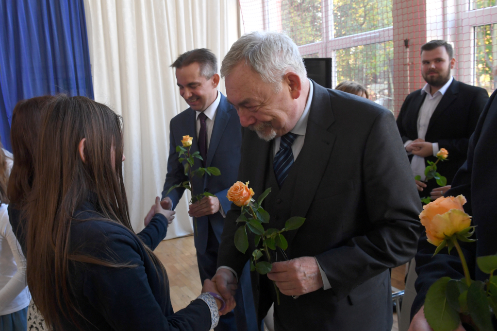 dsc_1032 - kopia.jpg-Otwarcie boiska  SP nr 128  Autor: W. Majka