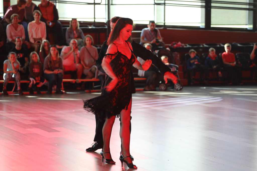 bs-13 października 2018-img_8435.jpg-bieg,taniec  Autor: B. Świerzowski