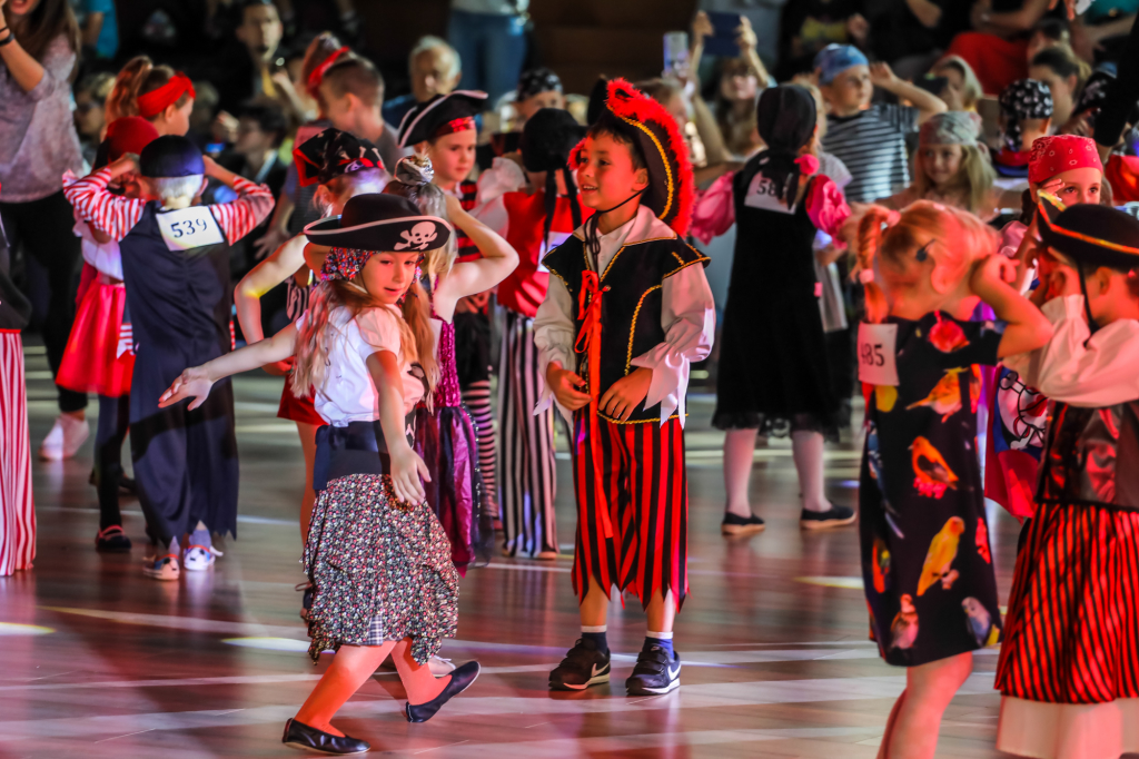 bs-13 października 2018-img_8474.jpg-bieg,taniec  Autor: B. Świerzowski